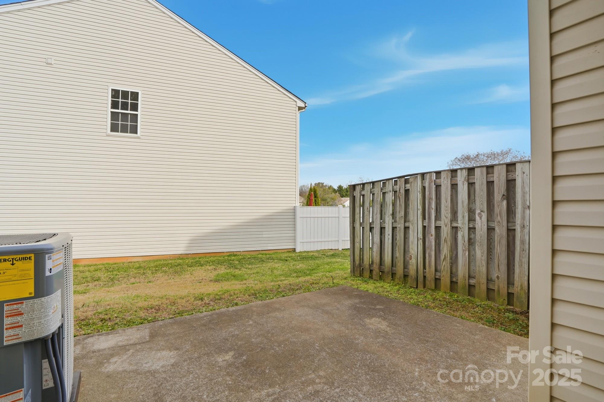 3855 Glenlea Commons Drive — Charlotte