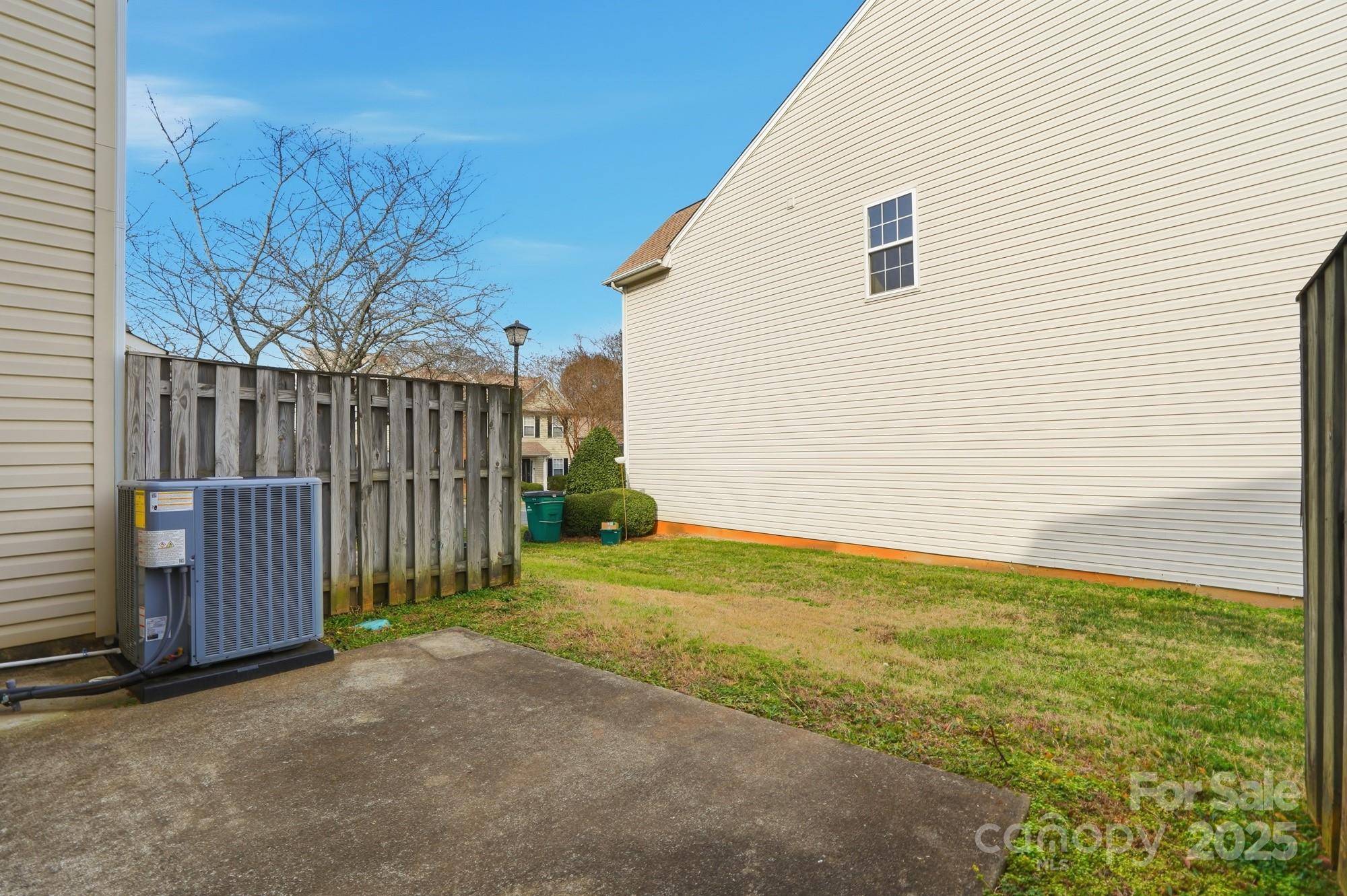 3855 Glenlea Commons Drive — Charlotte