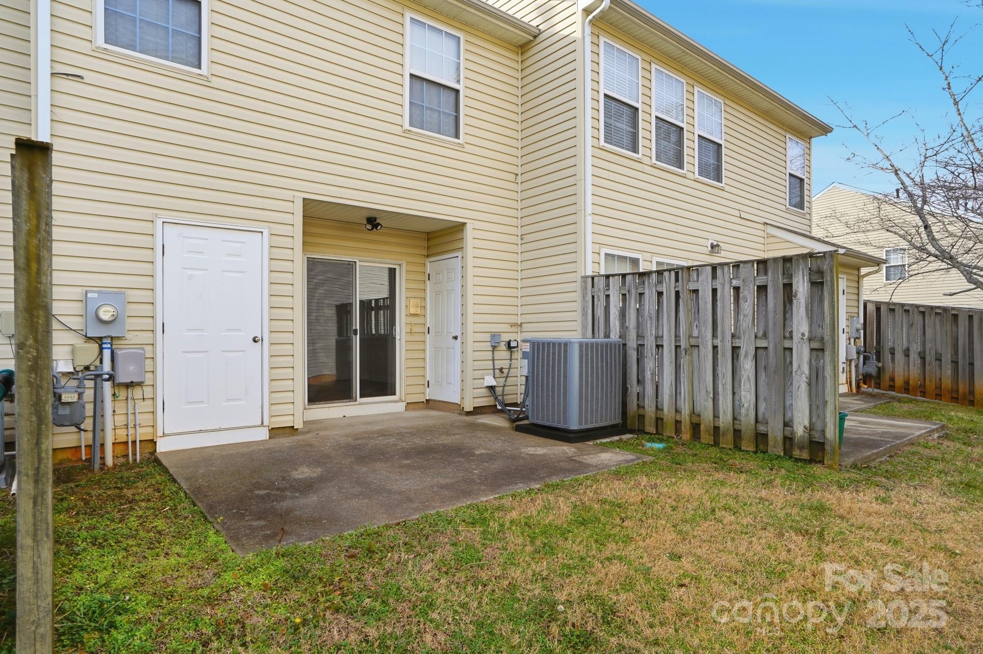 3855 Glenlea Commons Drive — Charlotte