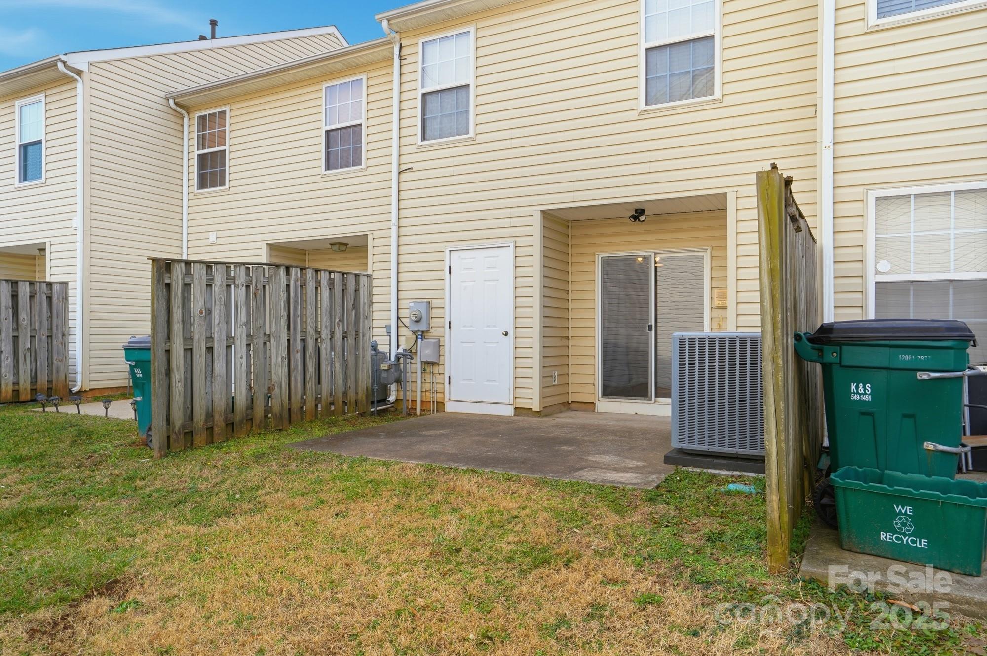 3855 Glenlea Commons Drive — Charlotte