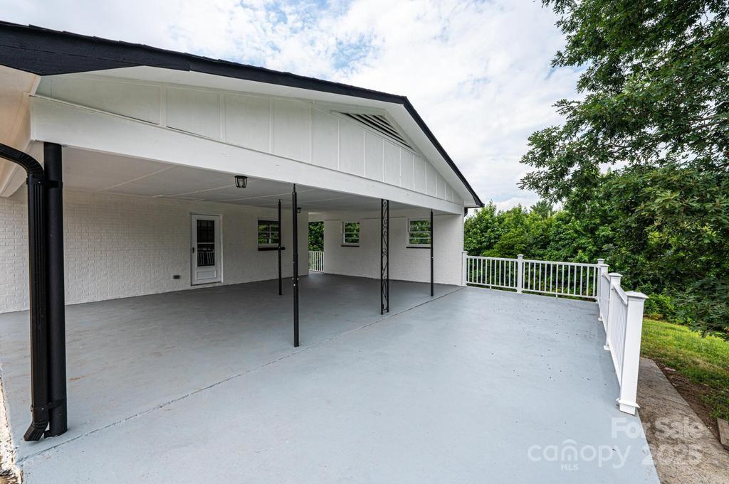3398 Shamrock Heights — Hudson