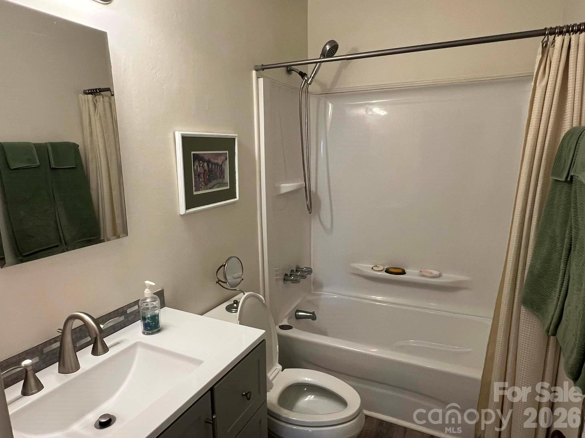 122 Murphy Court — Morganton