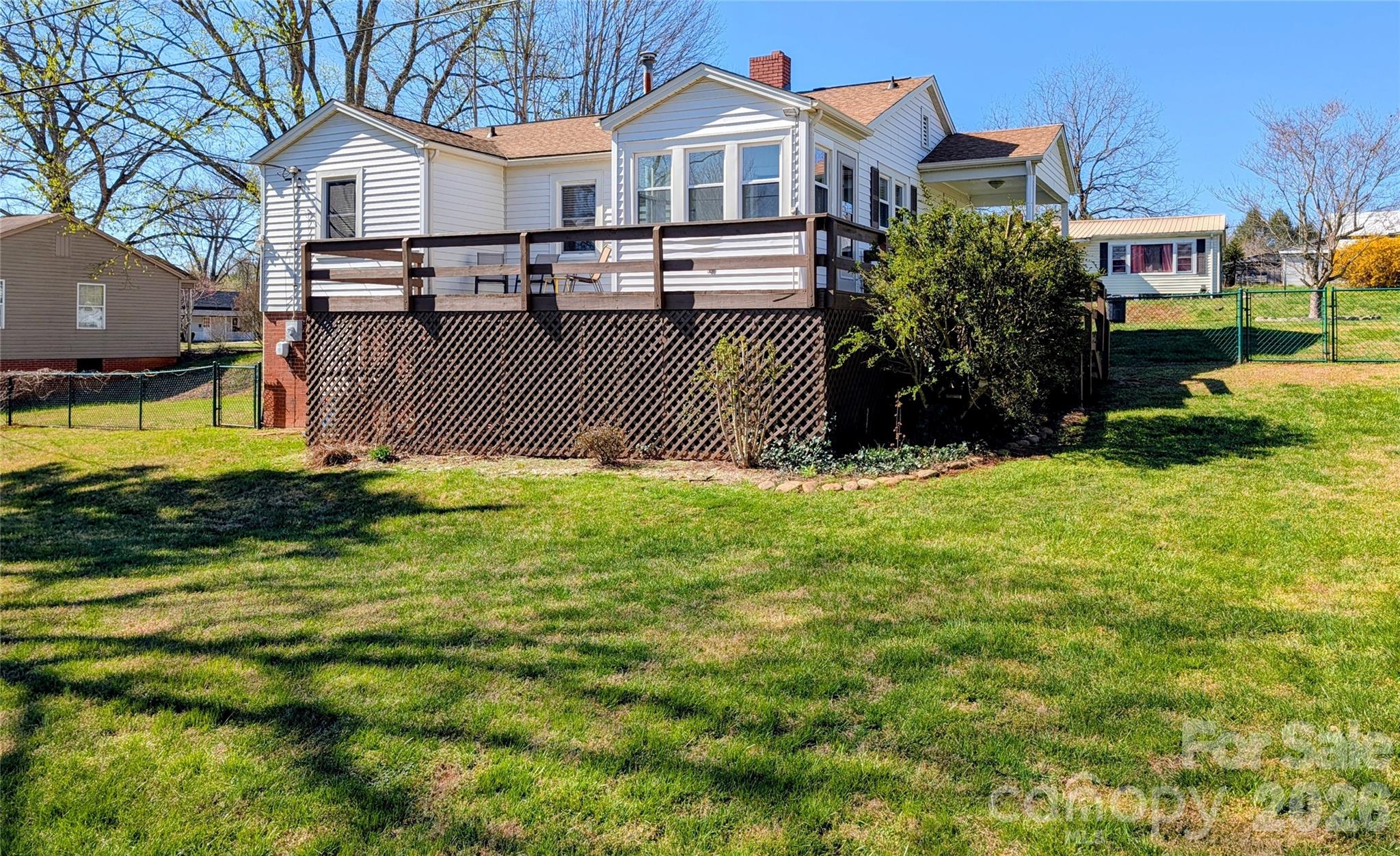 122 Murphy Court — Morganton