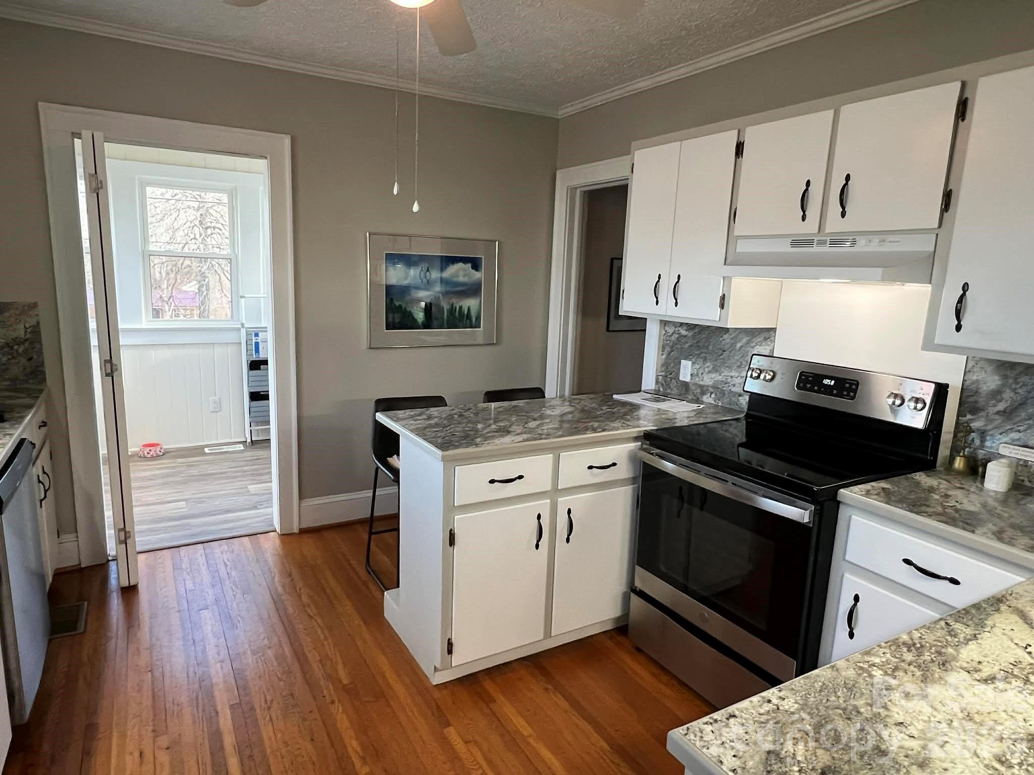 122 Murphy Court — Morganton