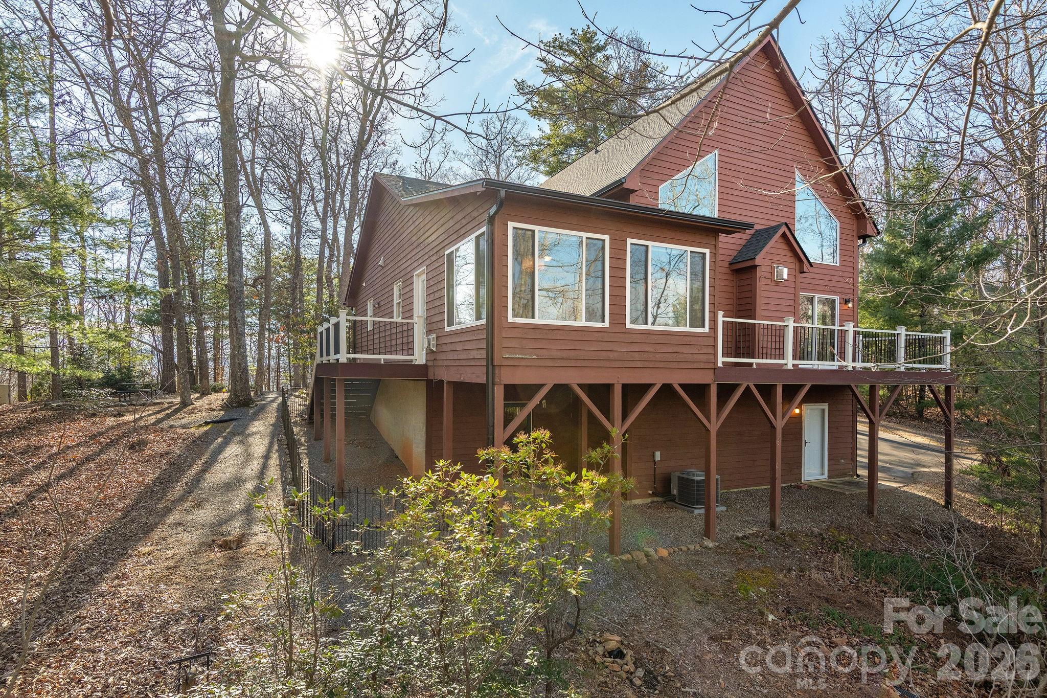 125 Buffalo Trail — Asheville