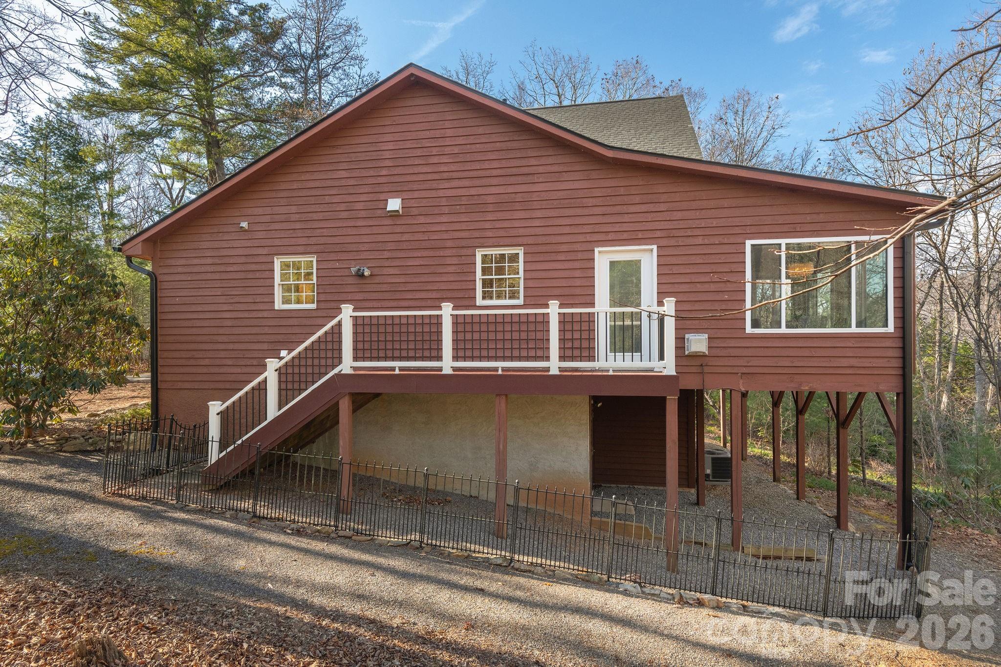 125 Buffalo Trail — Asheville