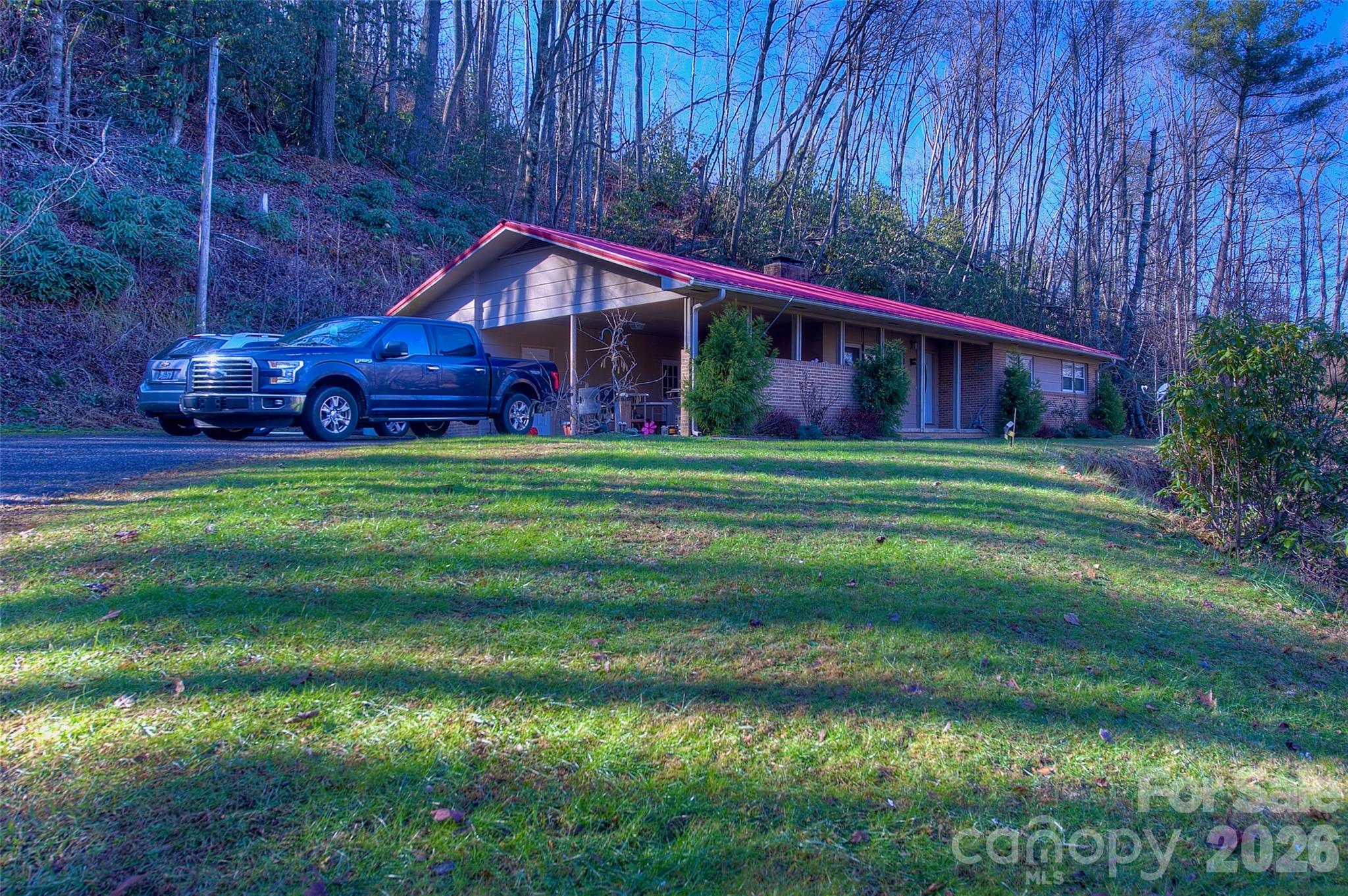 583 Deer Park Lake Road — Spruce Pine