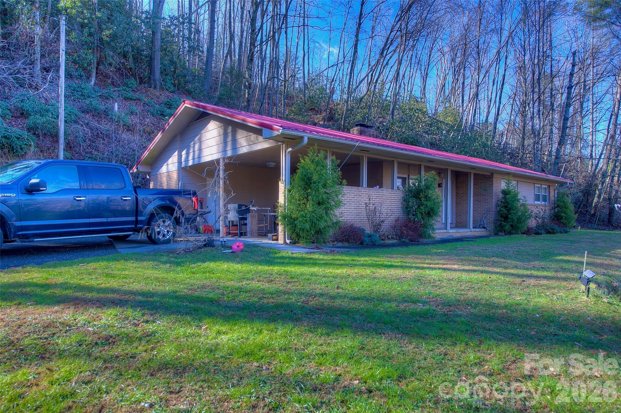 583 Deer Park Lake Road — Spruce Pine