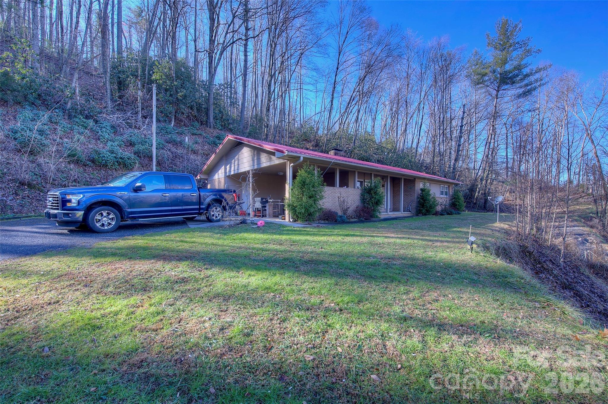 583 Deer Park Lake Road — Spruce Pine