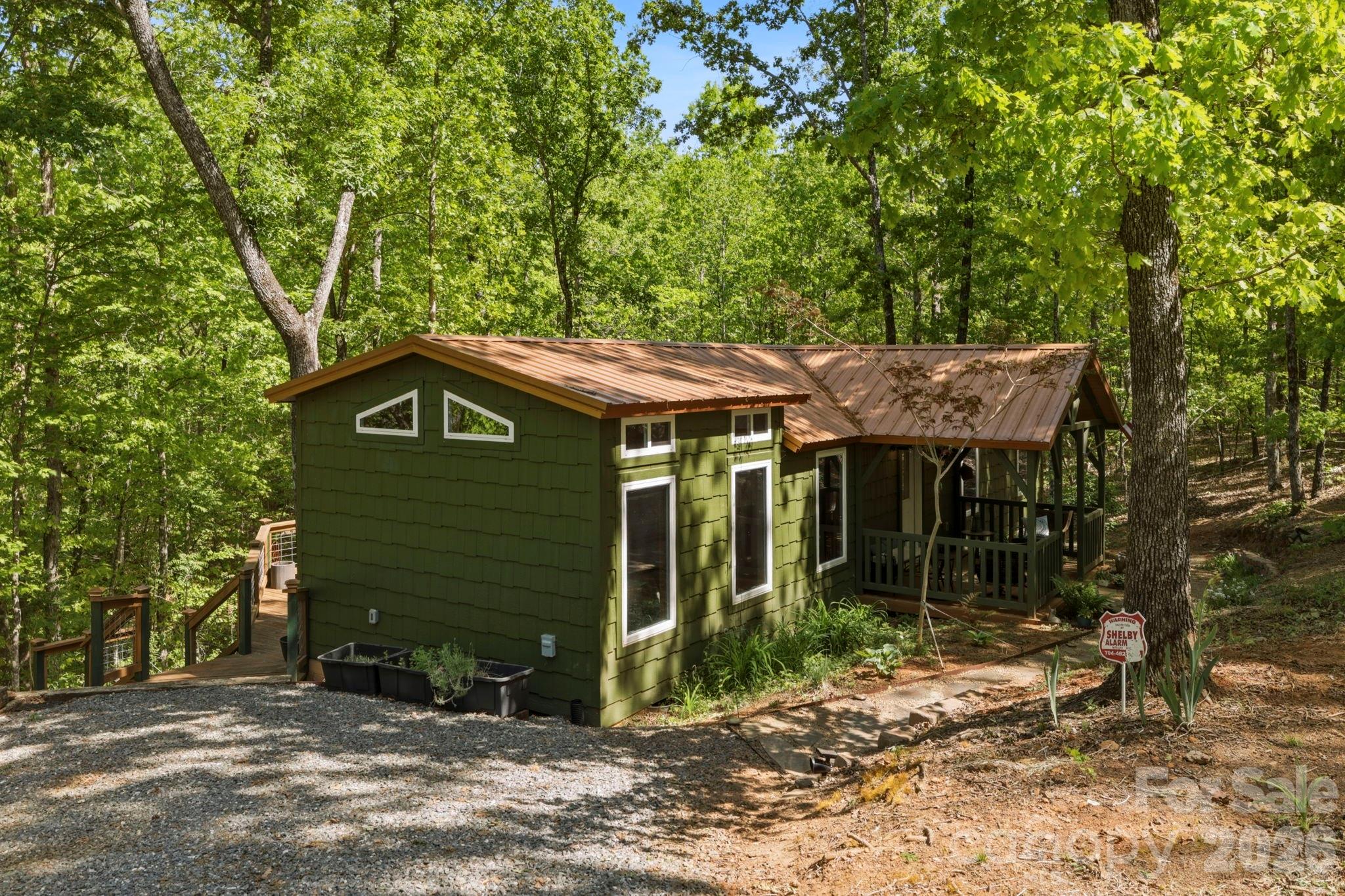 81 Delind Drive — Mill Spring