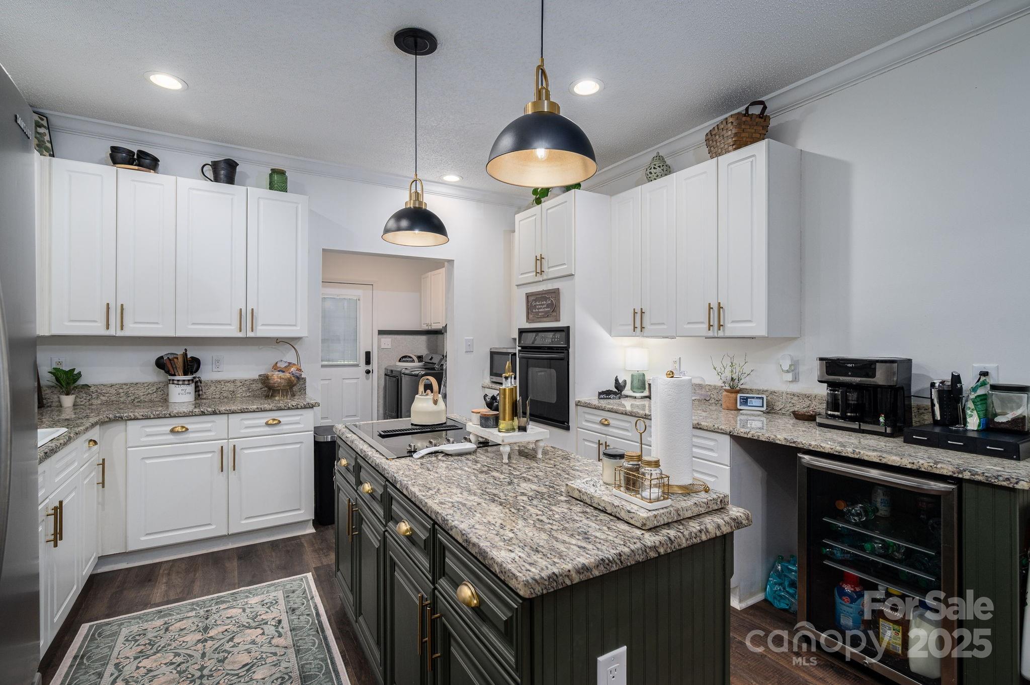 1575 Lewis Farm Road — Kings Mountain
