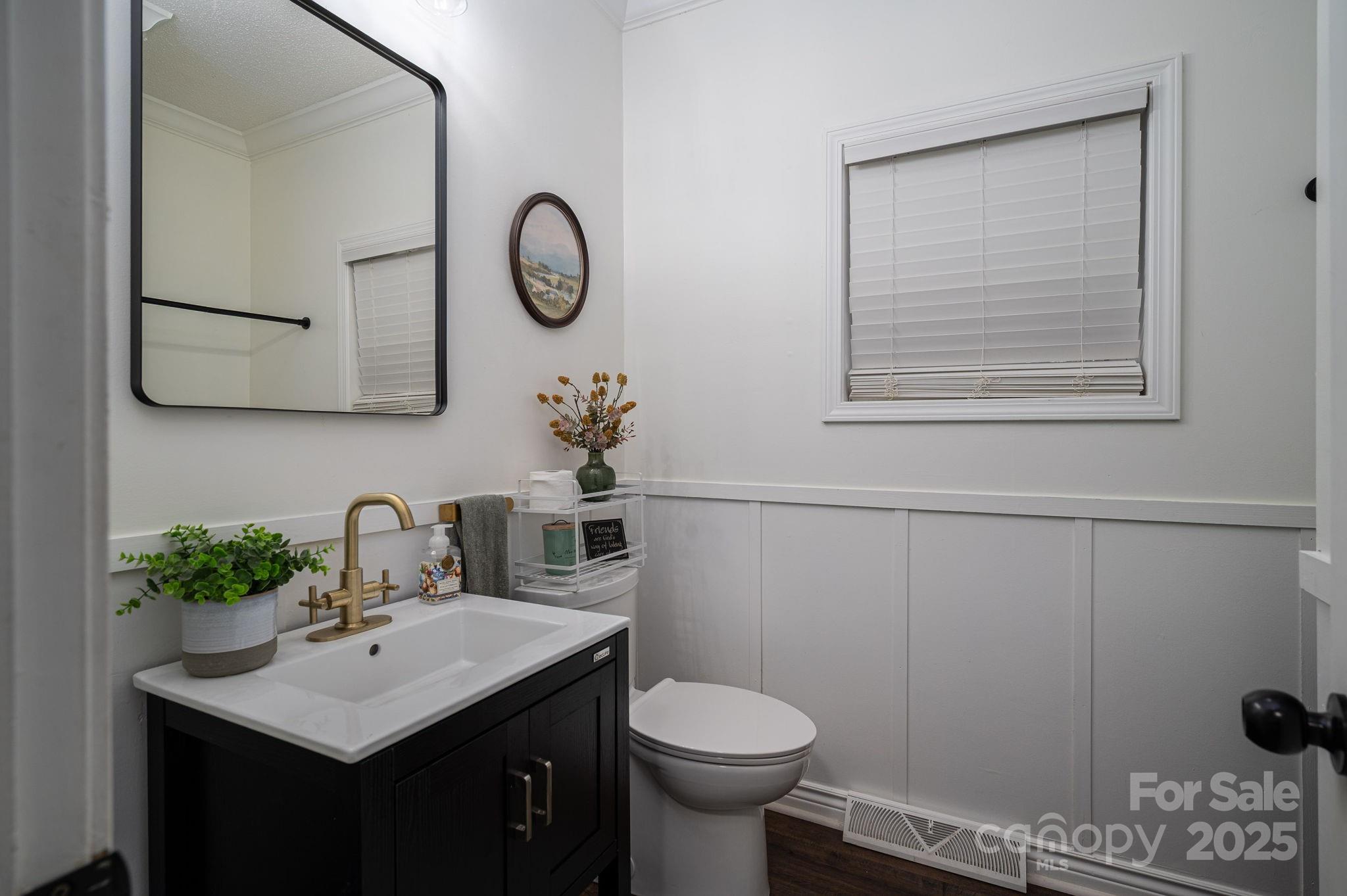 1575 Lewis Farm Road — Kings Mountain