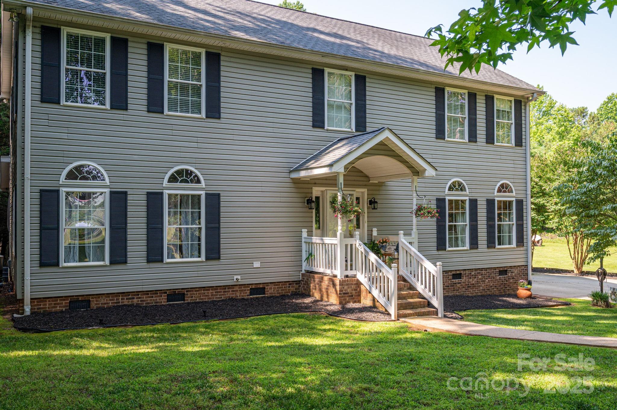 1575 Lewis Farm Road — Kings Mountain