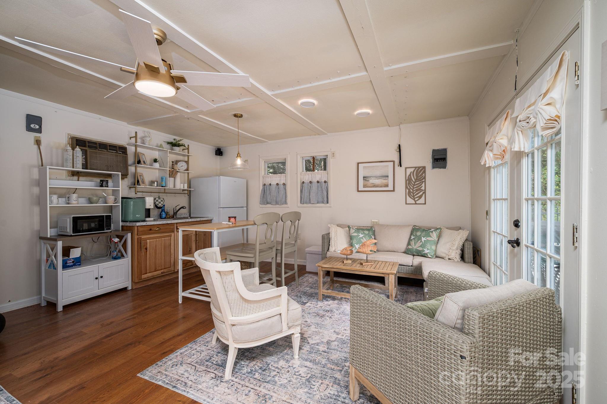 1575 Lewis Farm Road — Kings Mountain