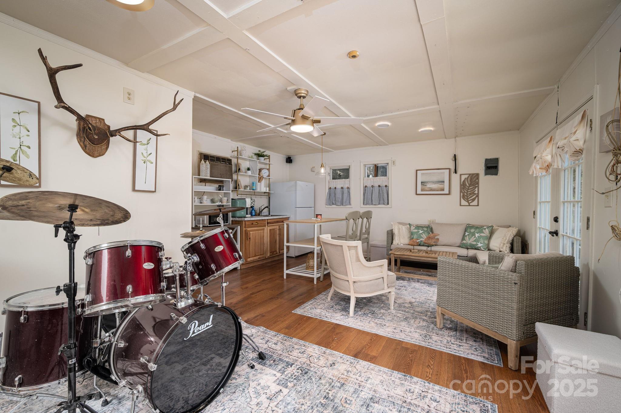 1575 Lewis Farm Road — Kings Mountain