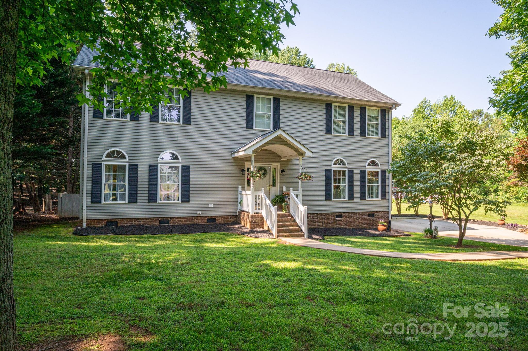 1575 Lewis Farm Road — Kings Mountain