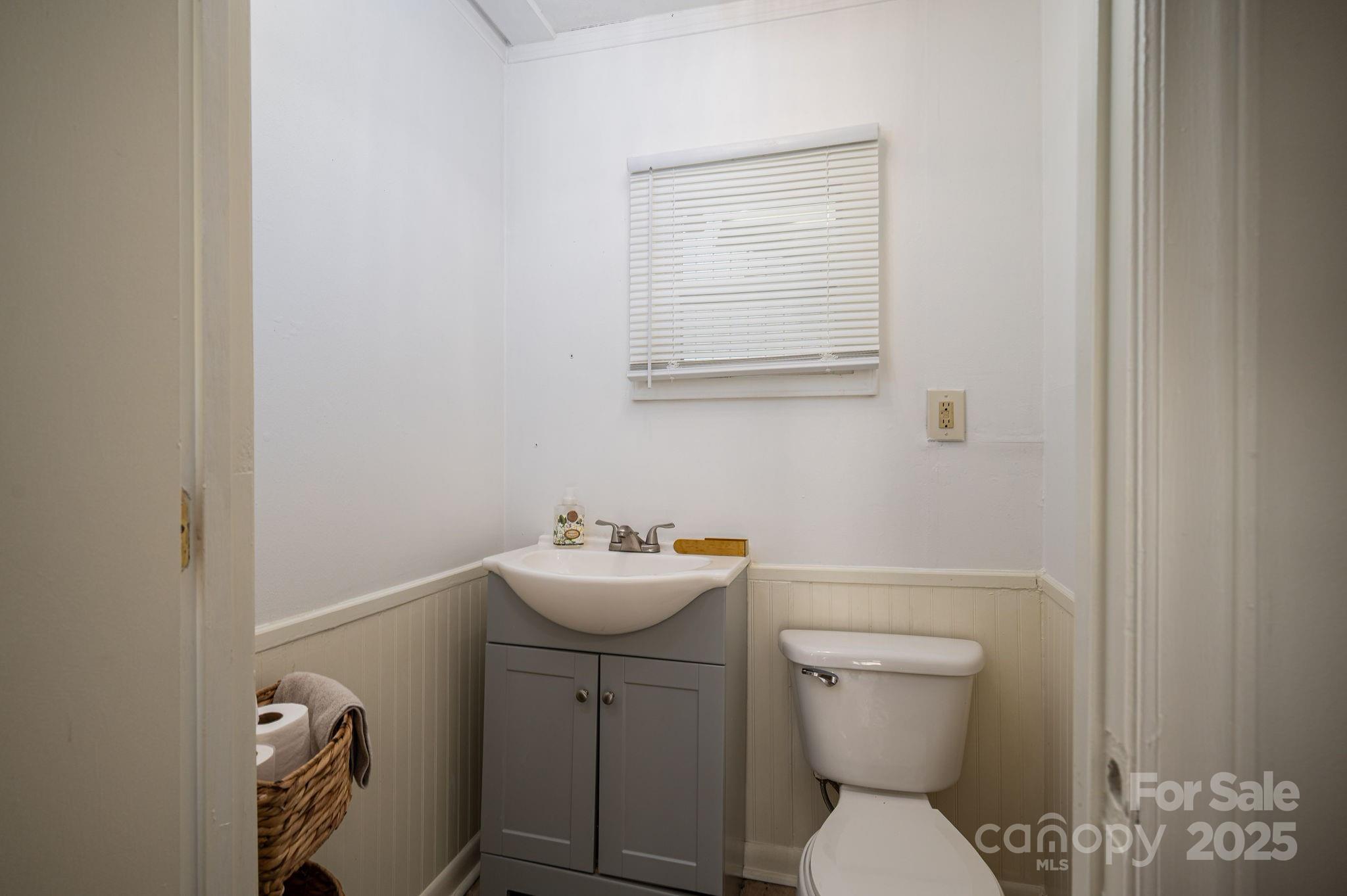 1575 Lewis Farm Road — Kings Mountain
