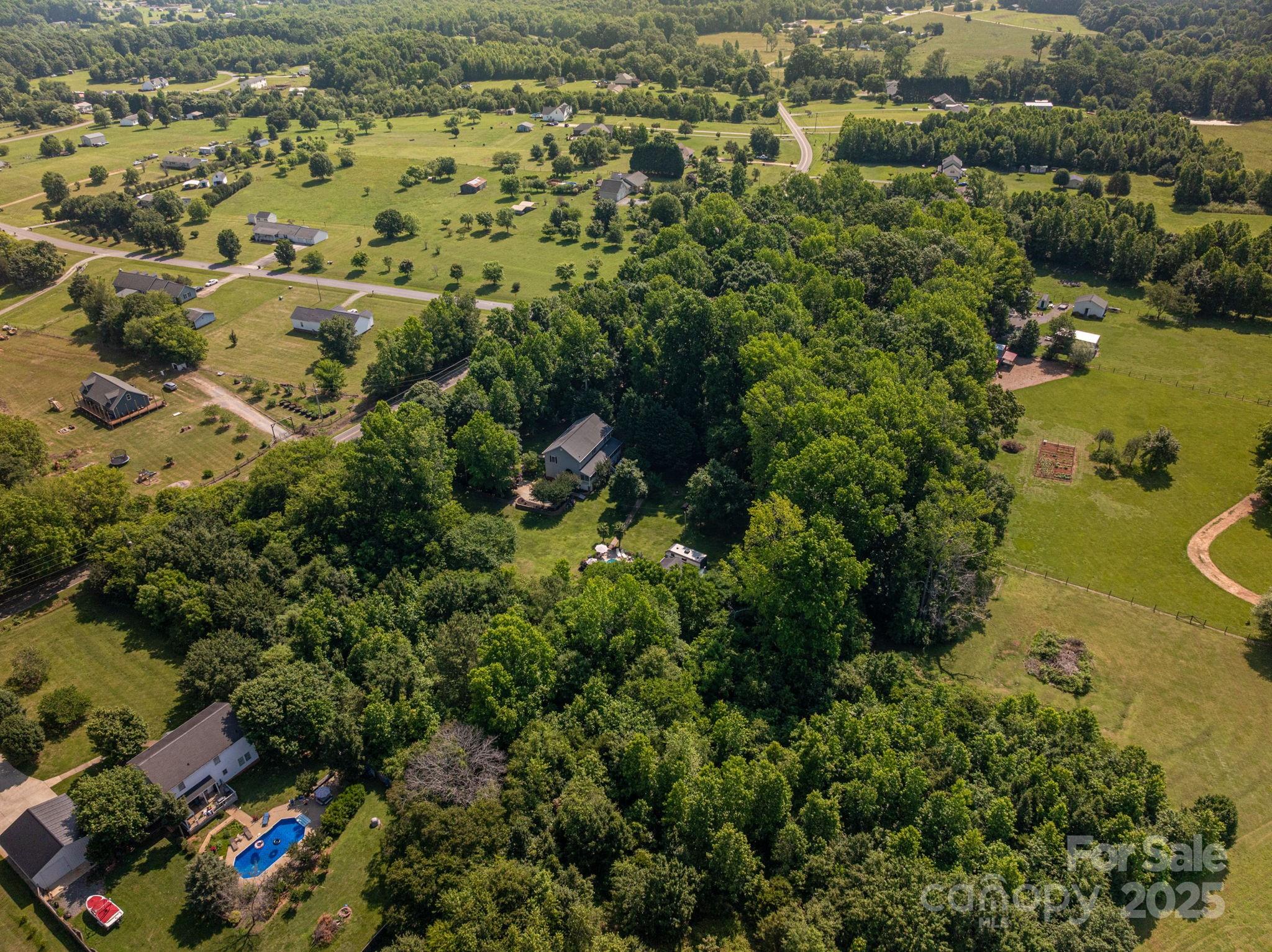 1575 Lewis Farm Road — Kings Mountain
