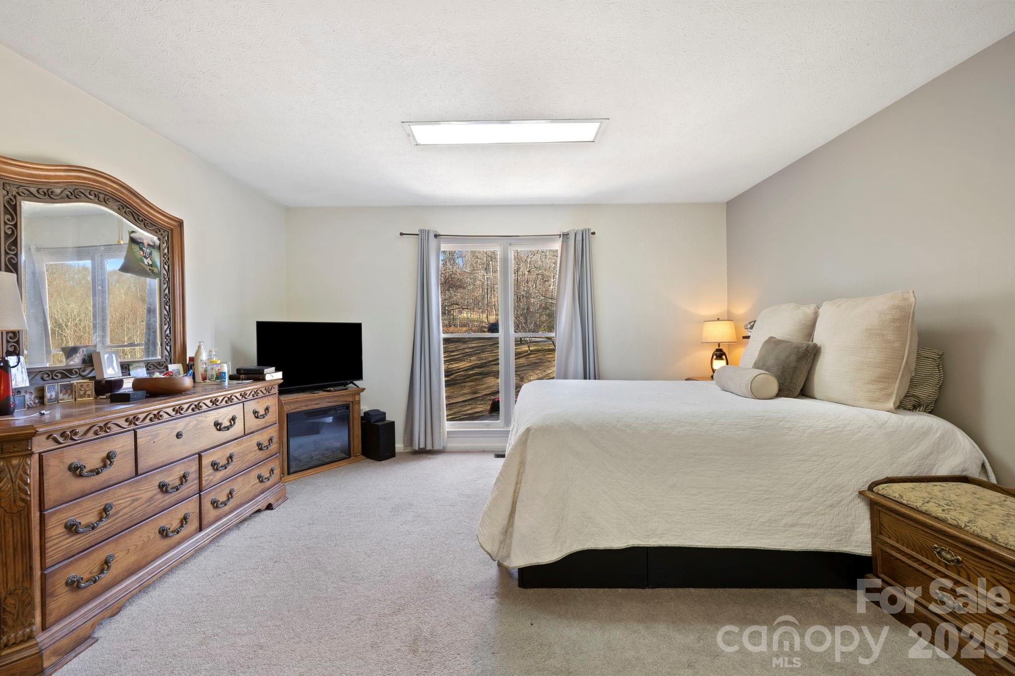 40 Country Bear Lane — Flat Rock