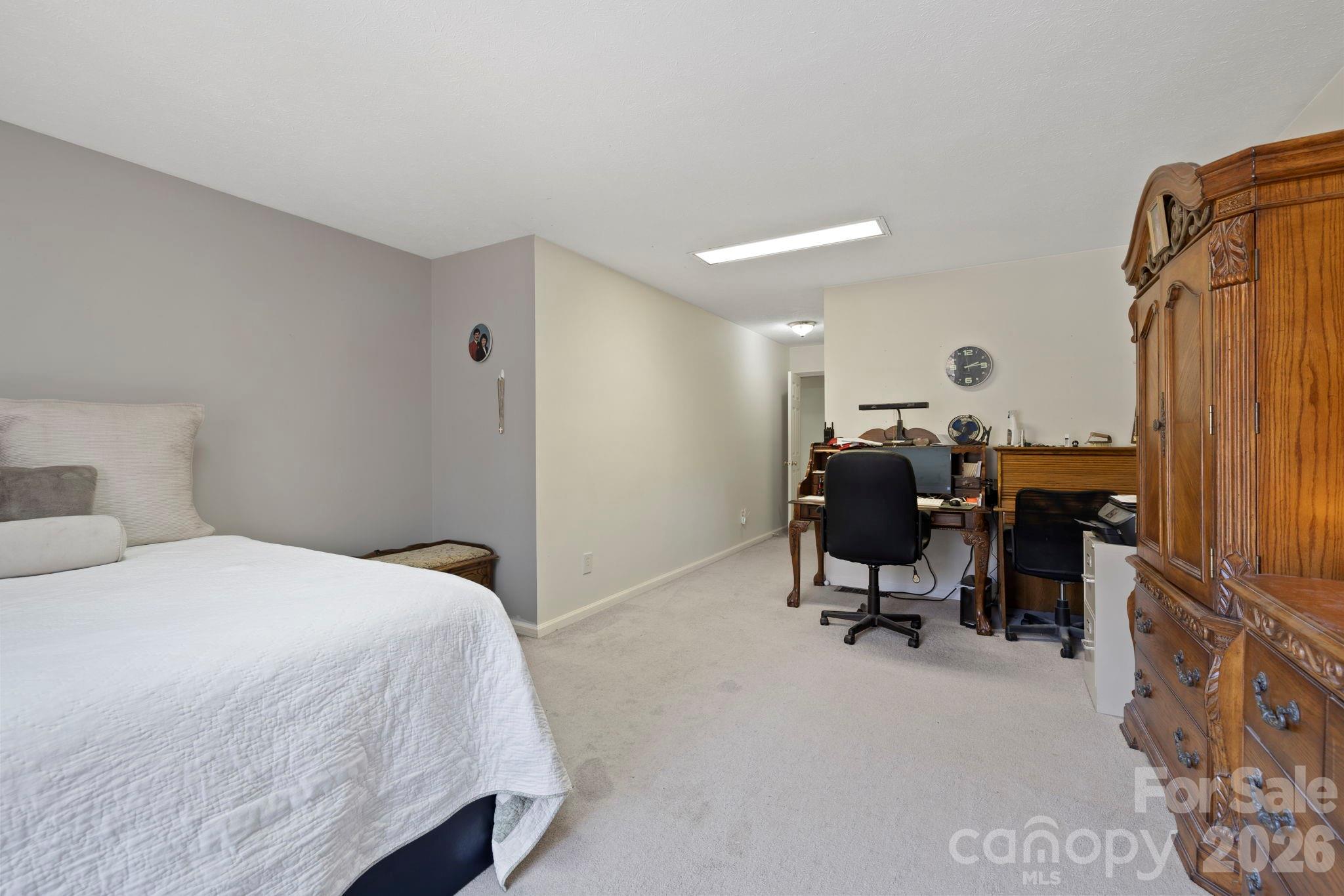 40 Country Bear Lane — Flat Rock