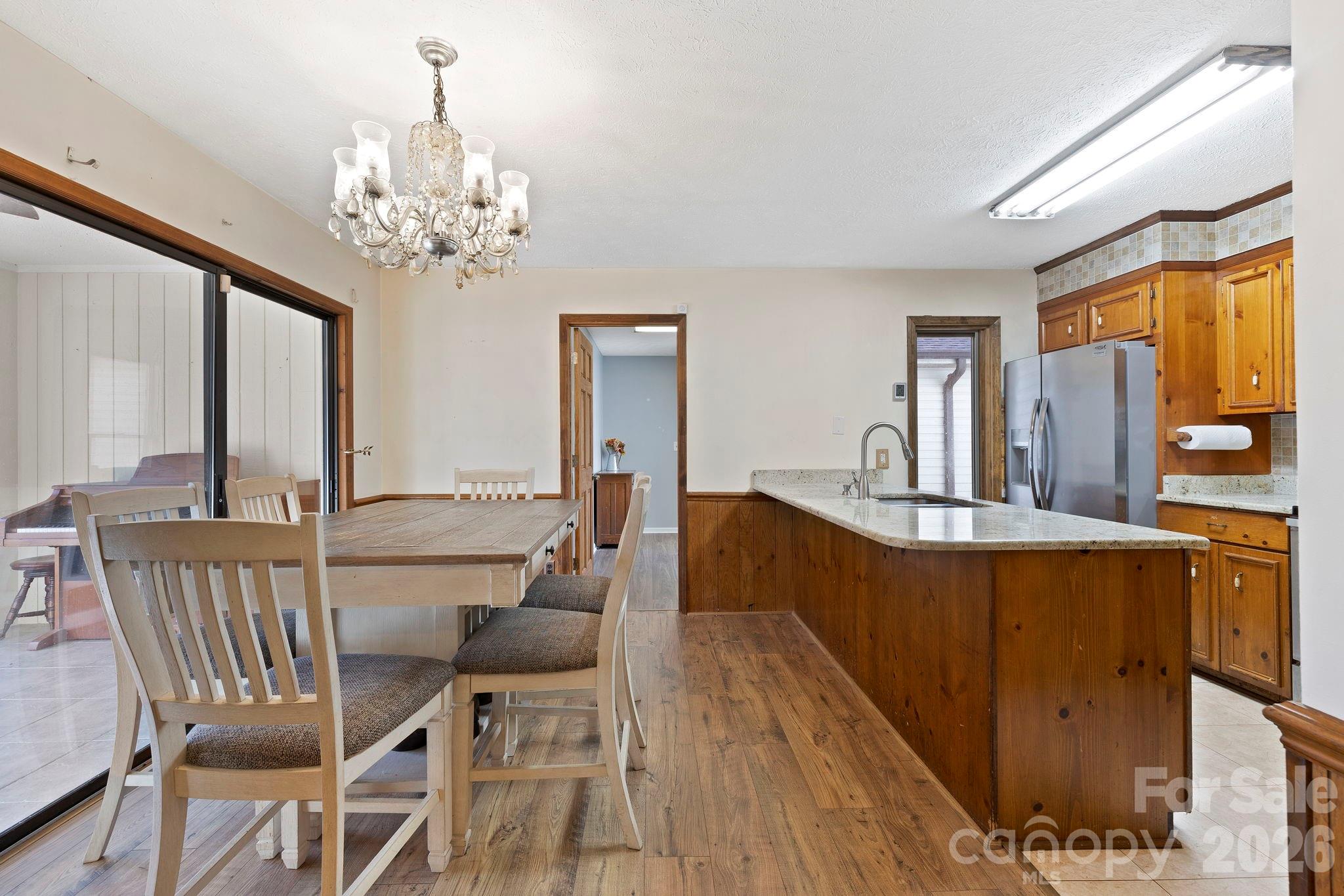 40 Country Bear Lane — Flat Rock