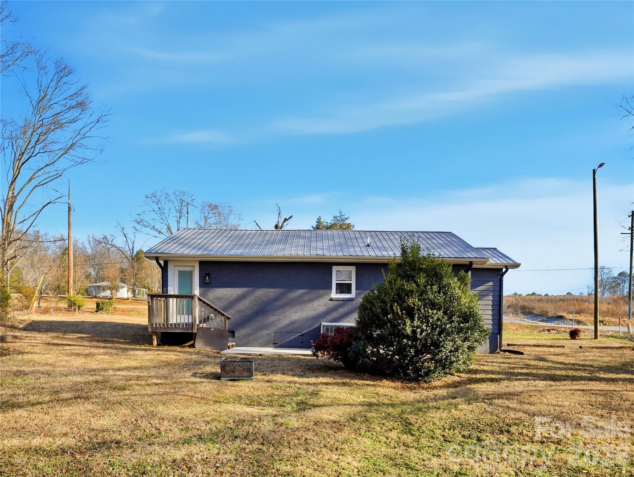 7172 Old Plank Road — Stanley