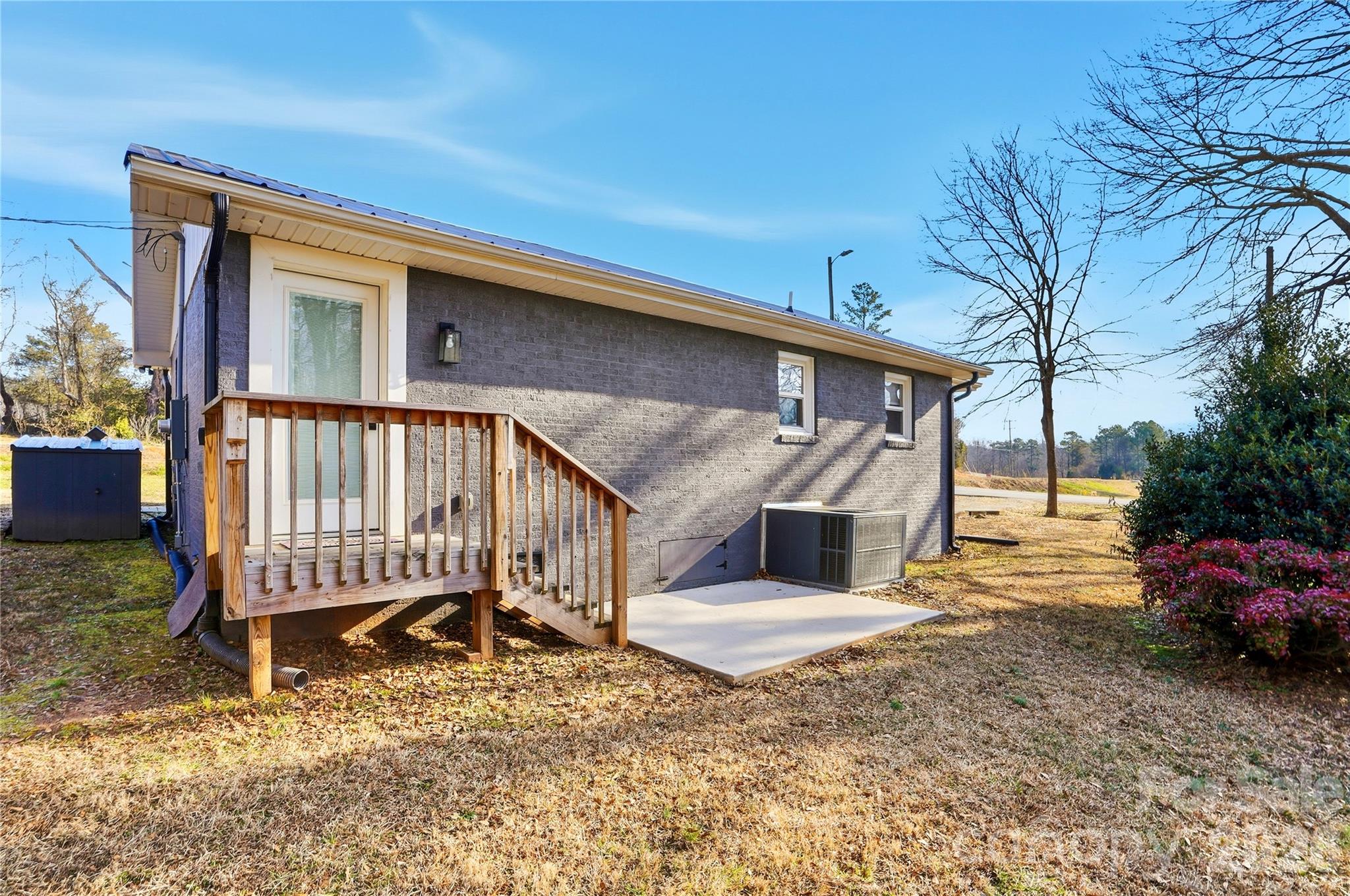 7172 Old Plank Road — Stanley