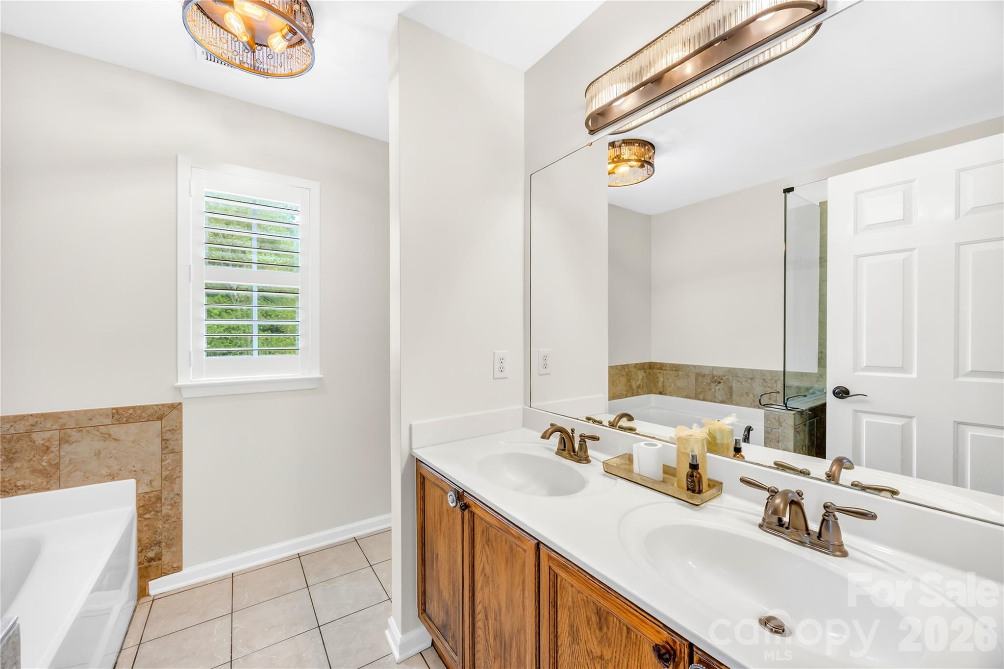 110 Easy Street — Mooresville