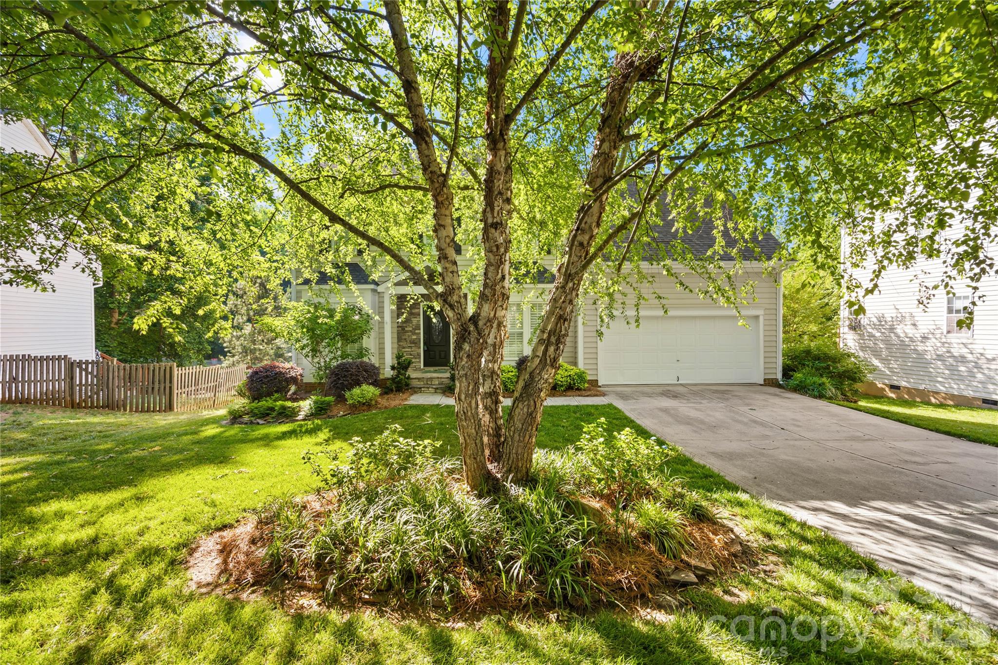 110 Easy Street — Mooresville