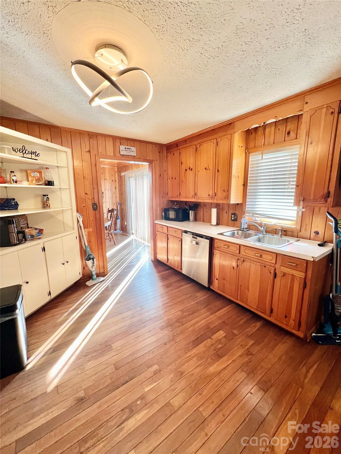 100 Steffey Lane — Taylorsville