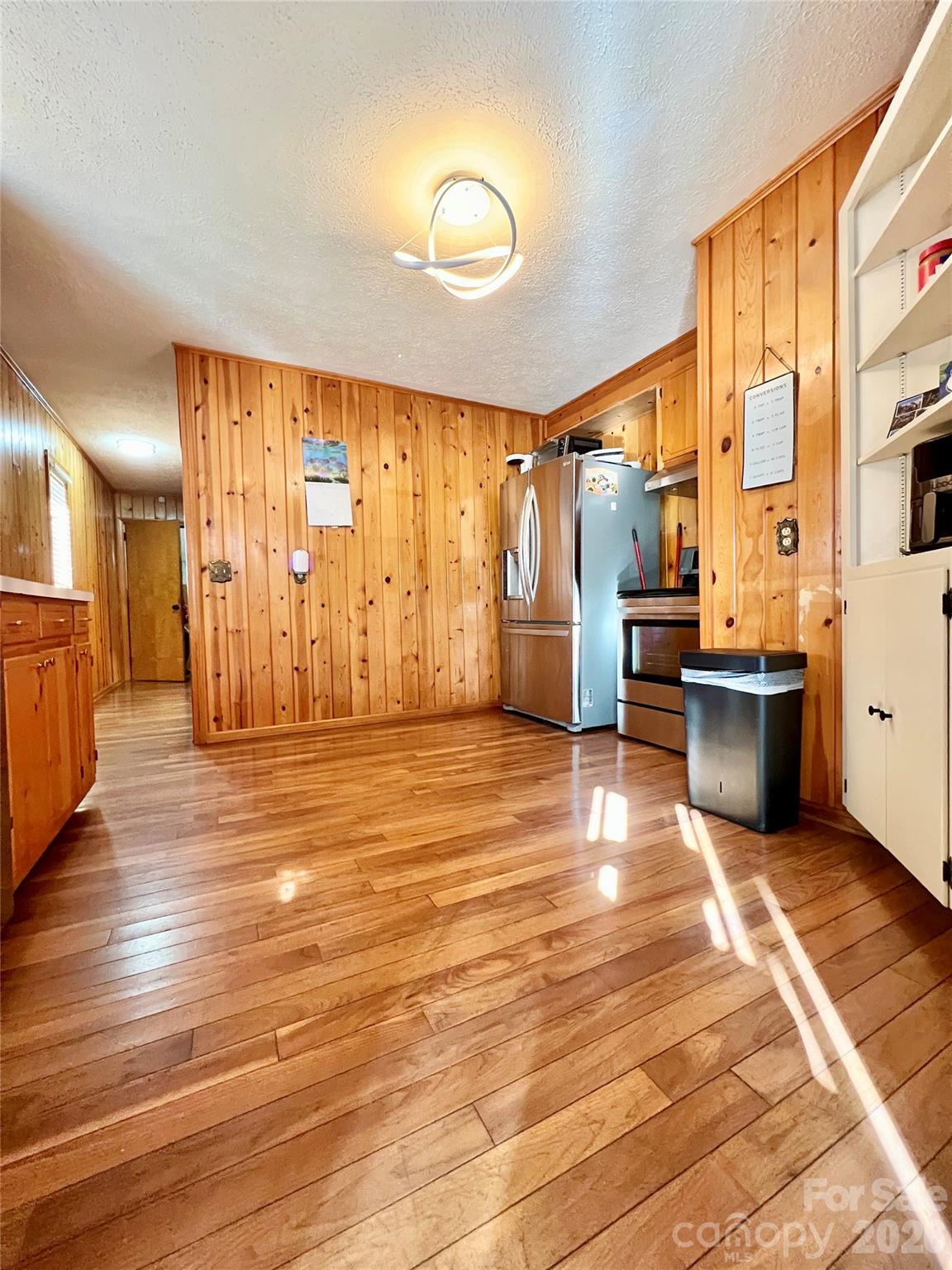 100 Steffey Lane — Taylorsville