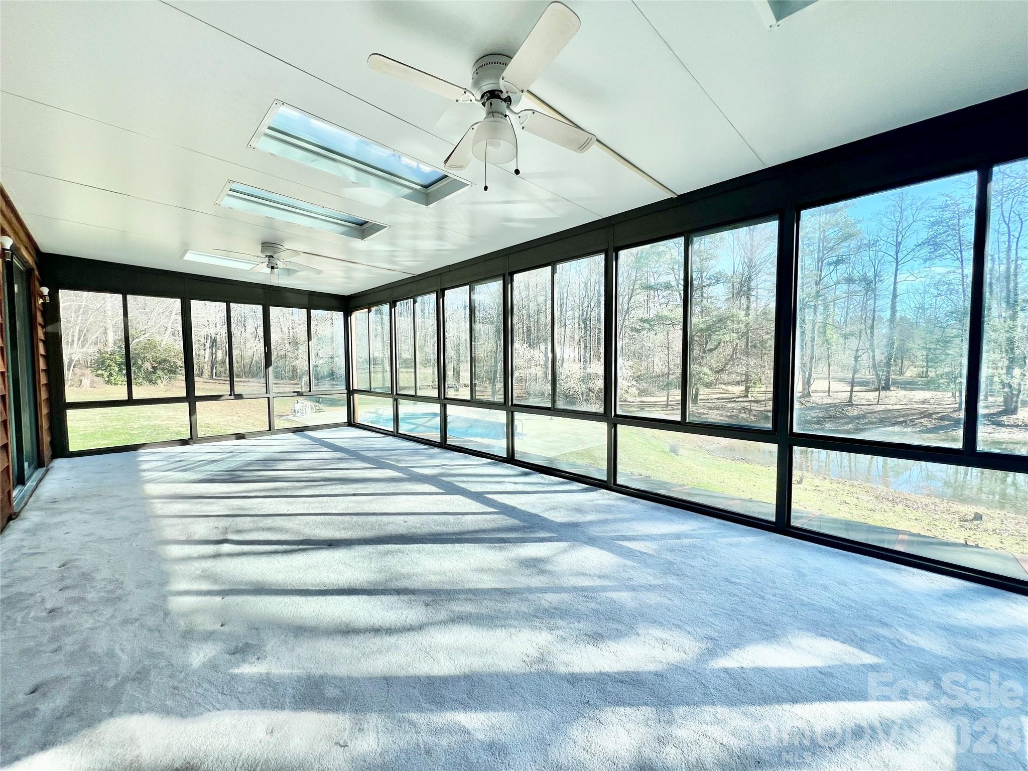 100 Steffey Lane — Taylorsville