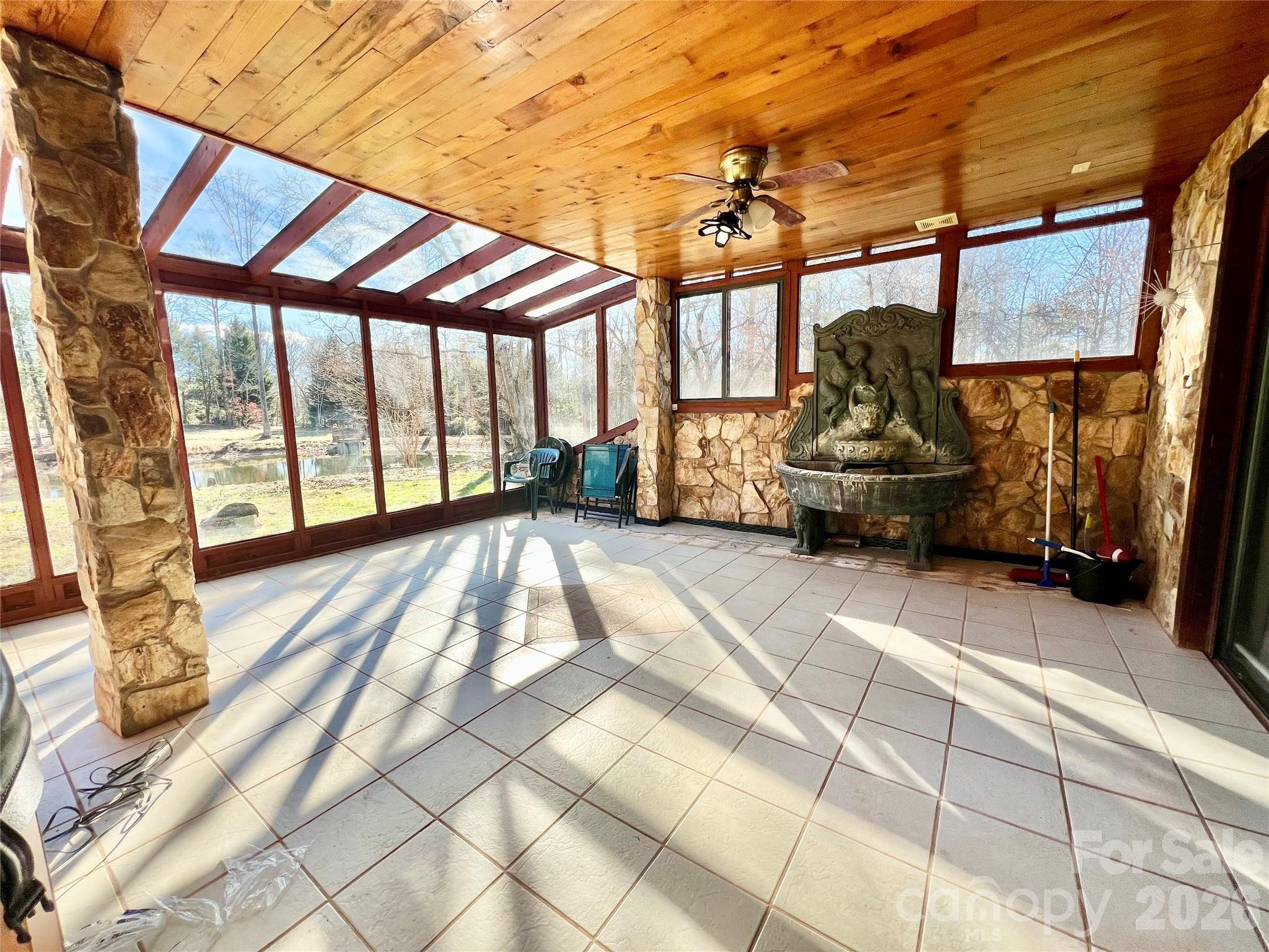 100 Steffey Lane — Taylorsville