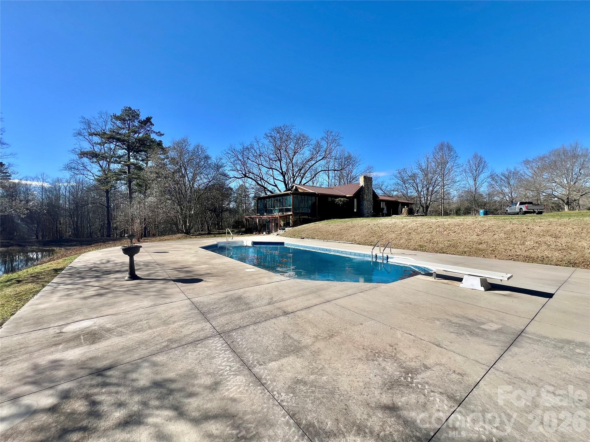 100 Steffey Lane — Taylorsville