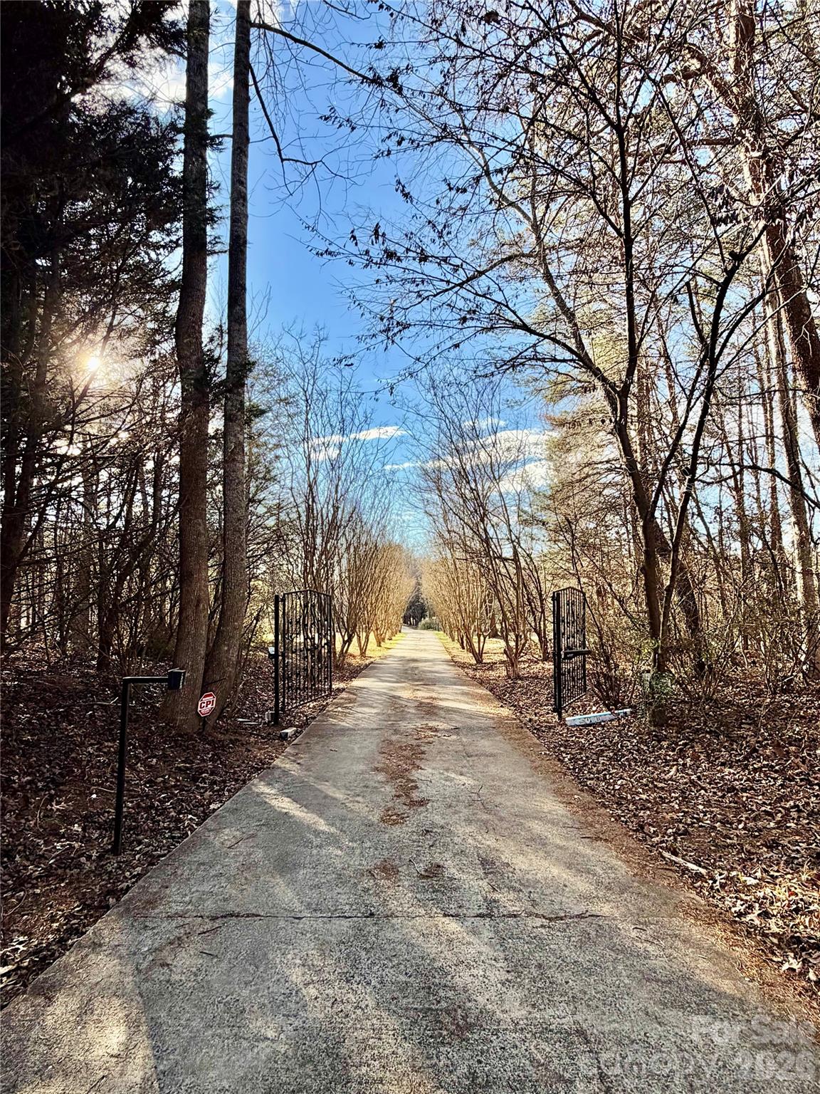 100 Steffey Lane — Taylorsville