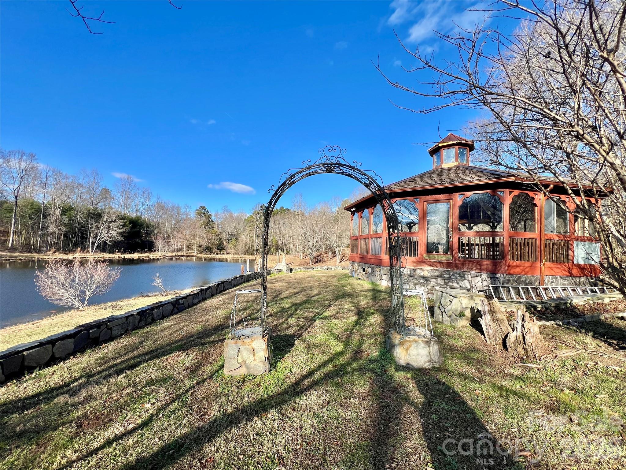 100 Steffey Lane — Taylorsville