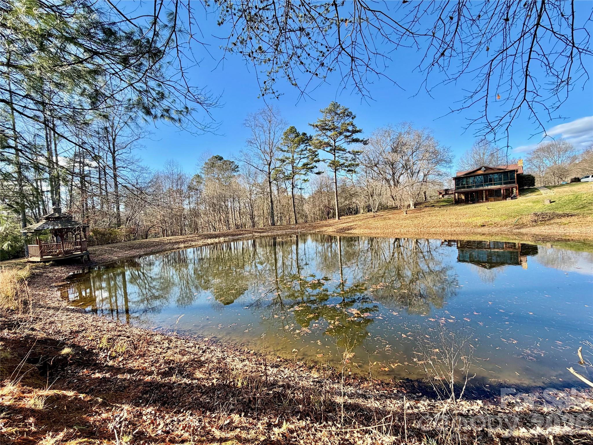 100 Steffey Lane — Taylorsville
