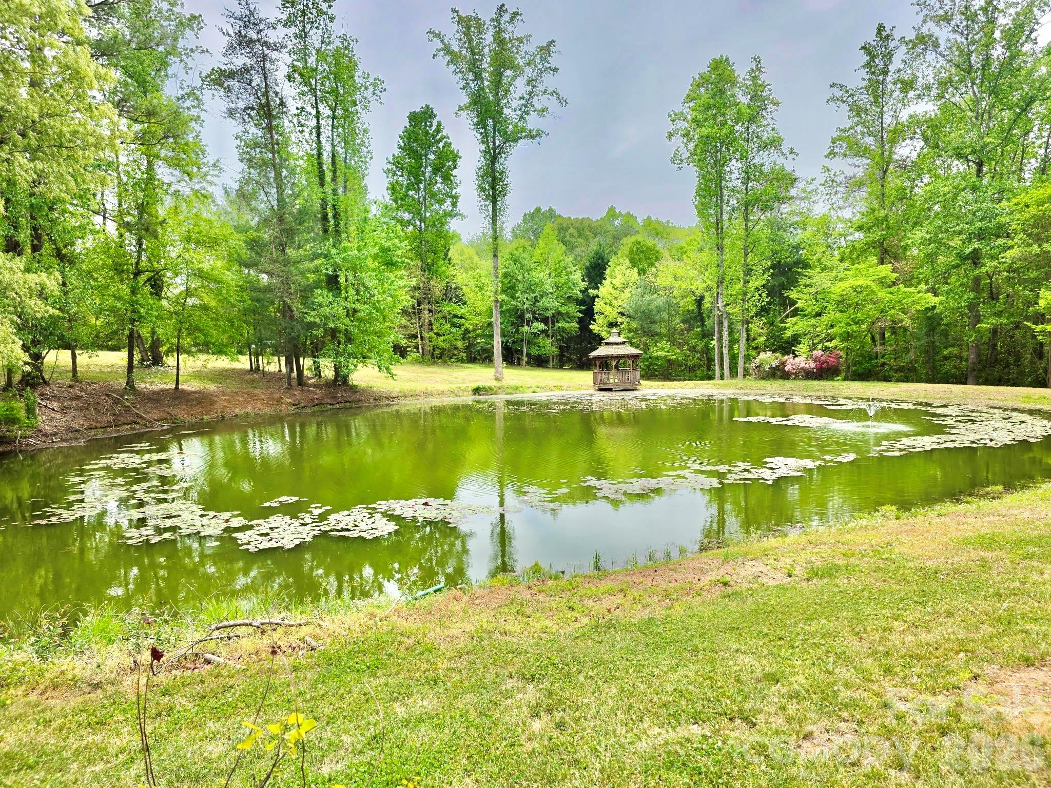 100 Steffey Lane — Taylorsville