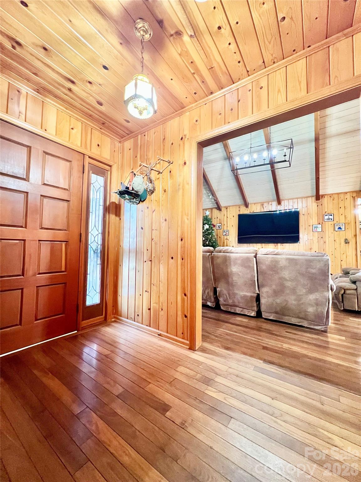 100 Steffey Lane — Taylorsville