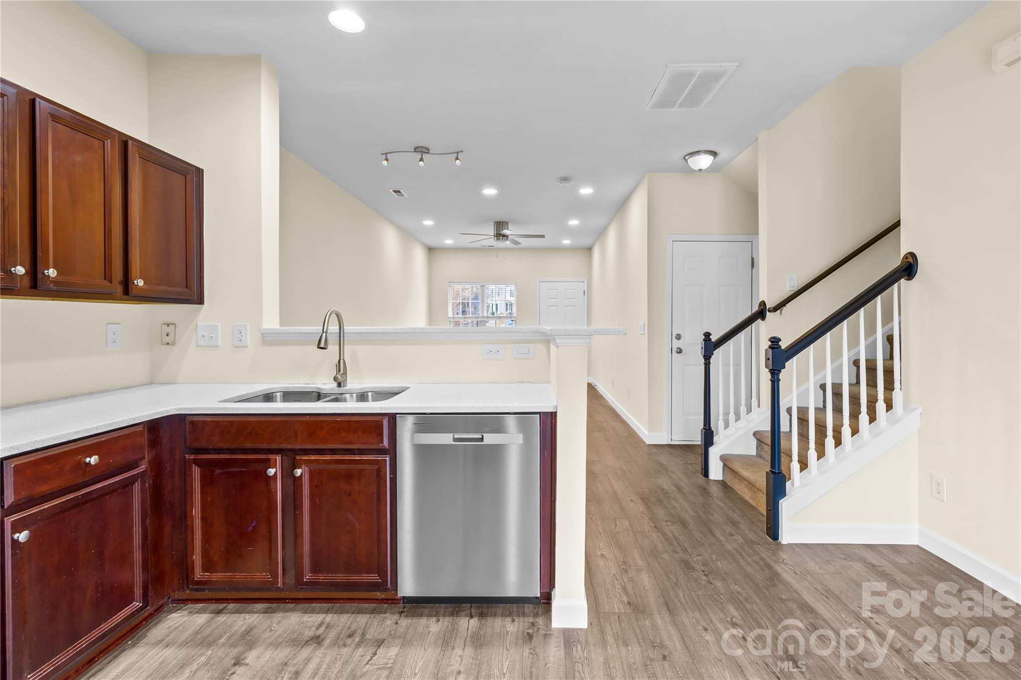 15558 Stronvar House Lane — Charlotte