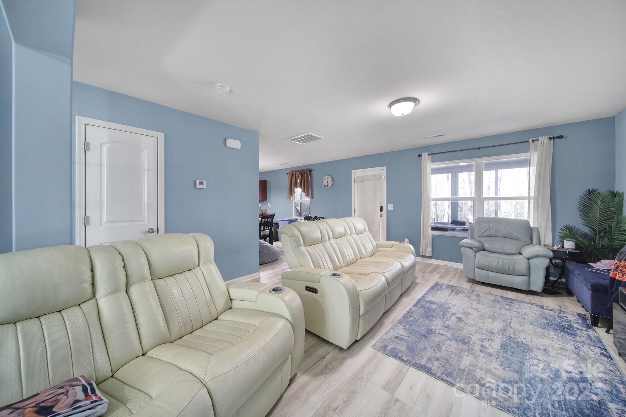 1708 Millwood Road — Lancaster