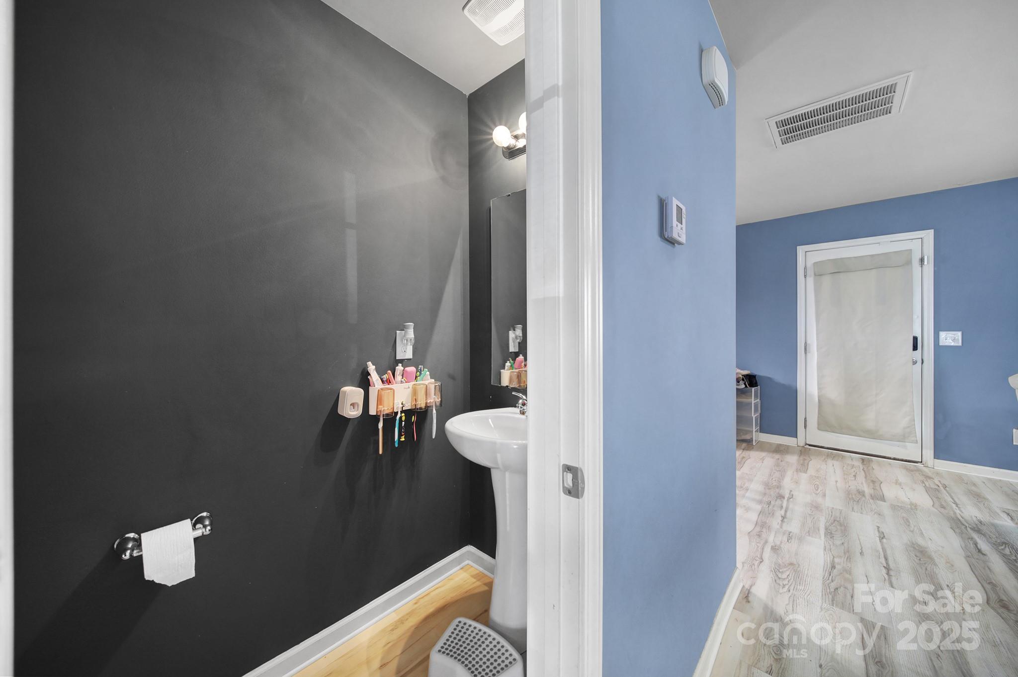 1708 Millwood Road — Lancaster