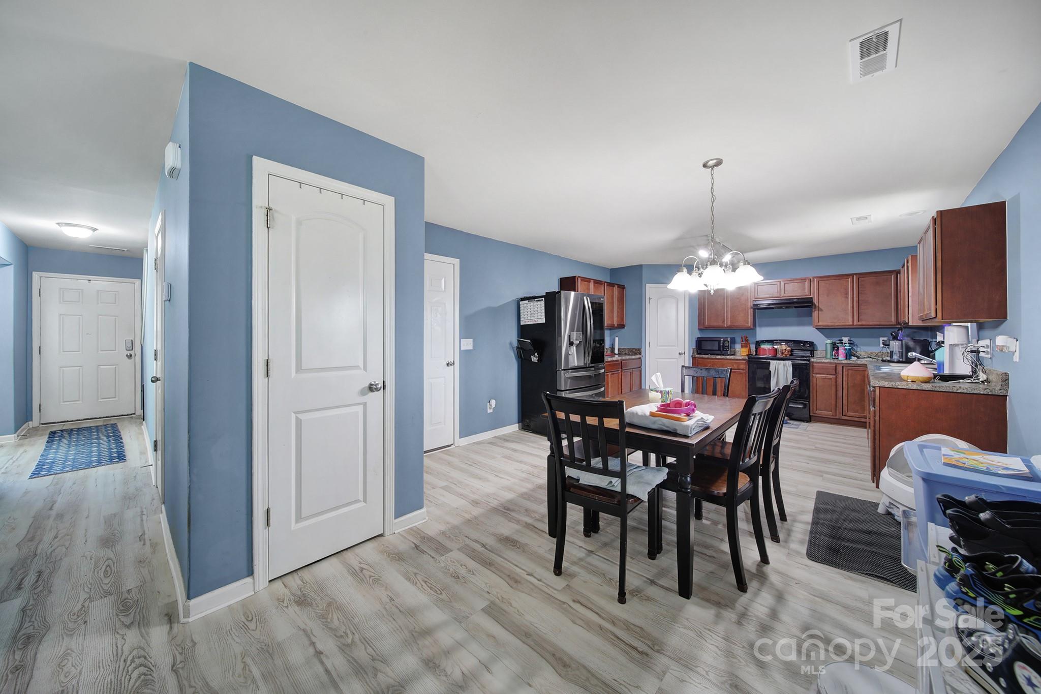 1708 Millwood Road — Lancaster