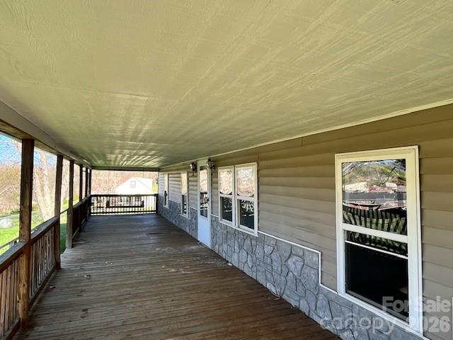 97 Oakland Drive — Burnsville