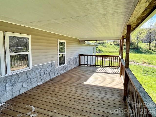 97 Oakland Drive — Burnsville