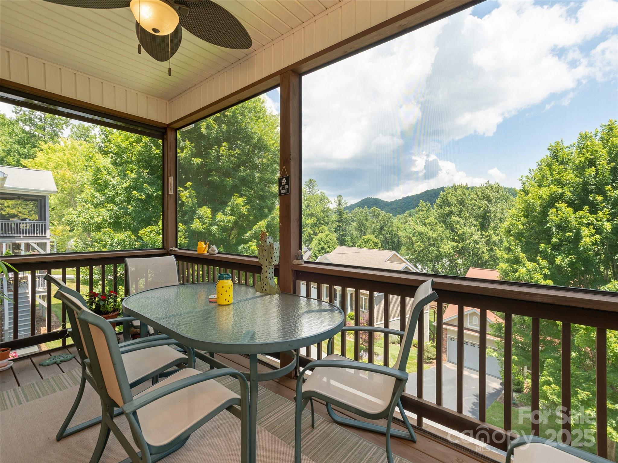 31 Headwater Drive — Hendersonville