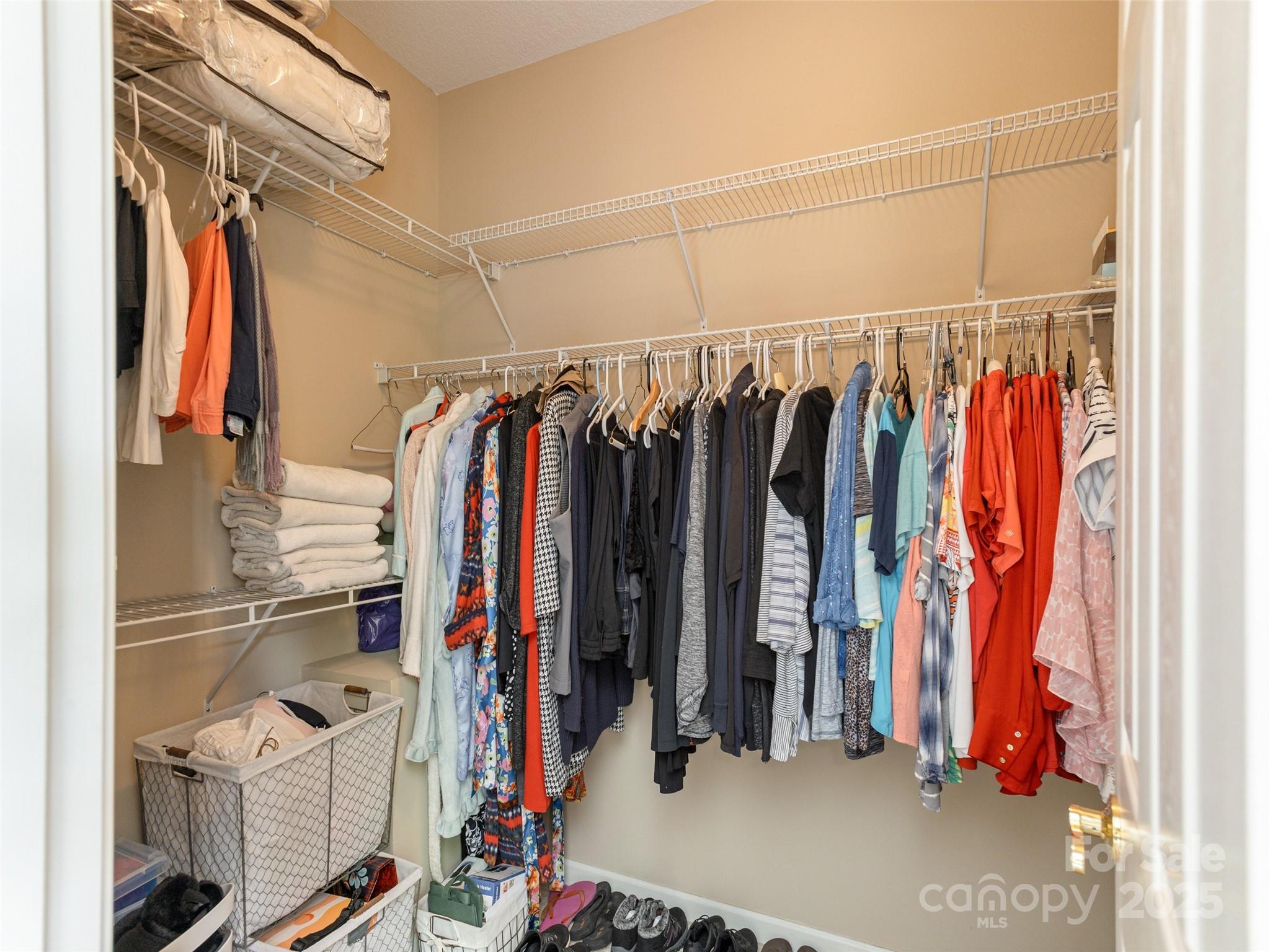 31 Headwater Drive — Hendersonville