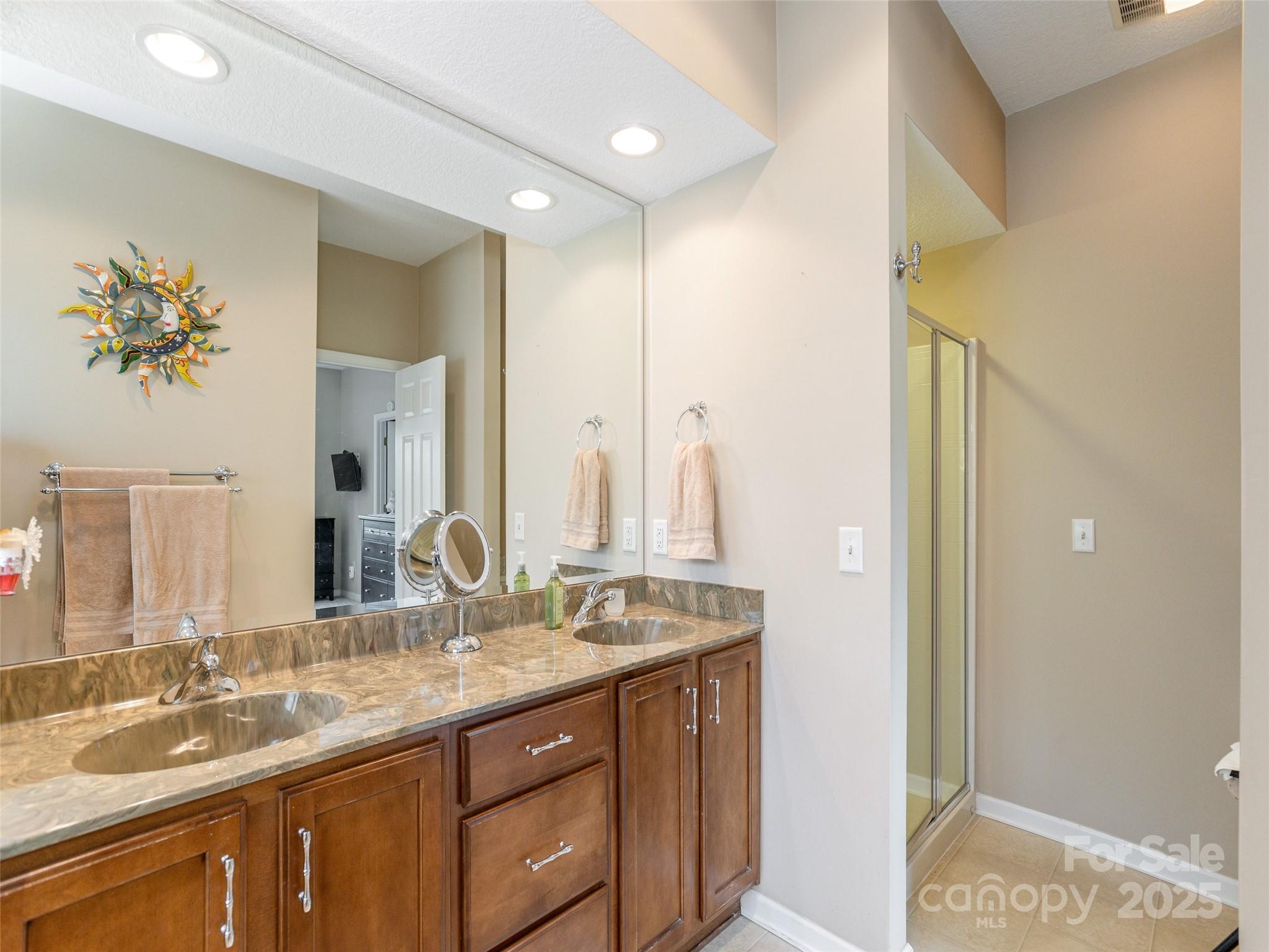 31 Headwater Drive — Hendersonville