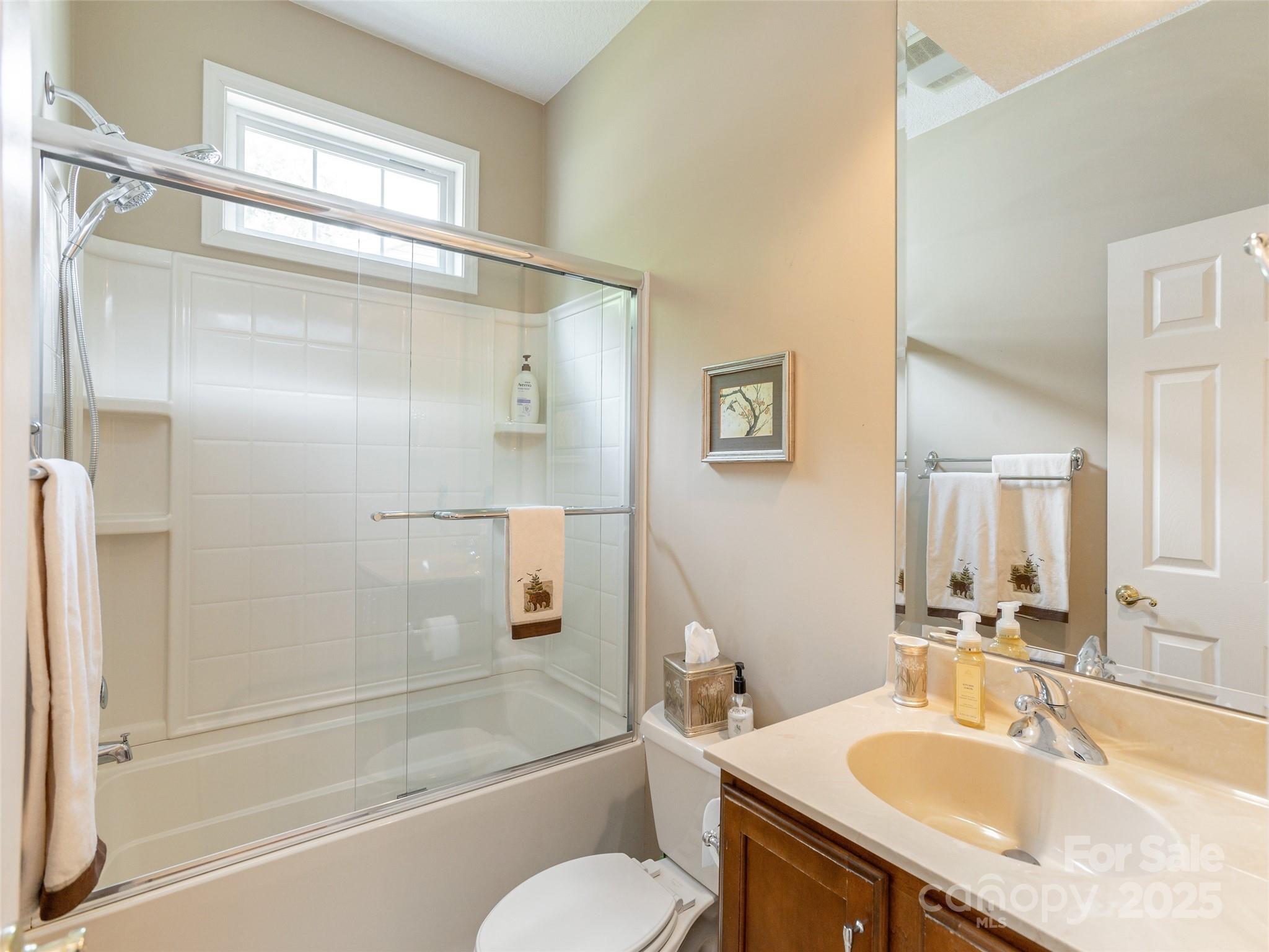 31 Headwater Drive — Hendersonville