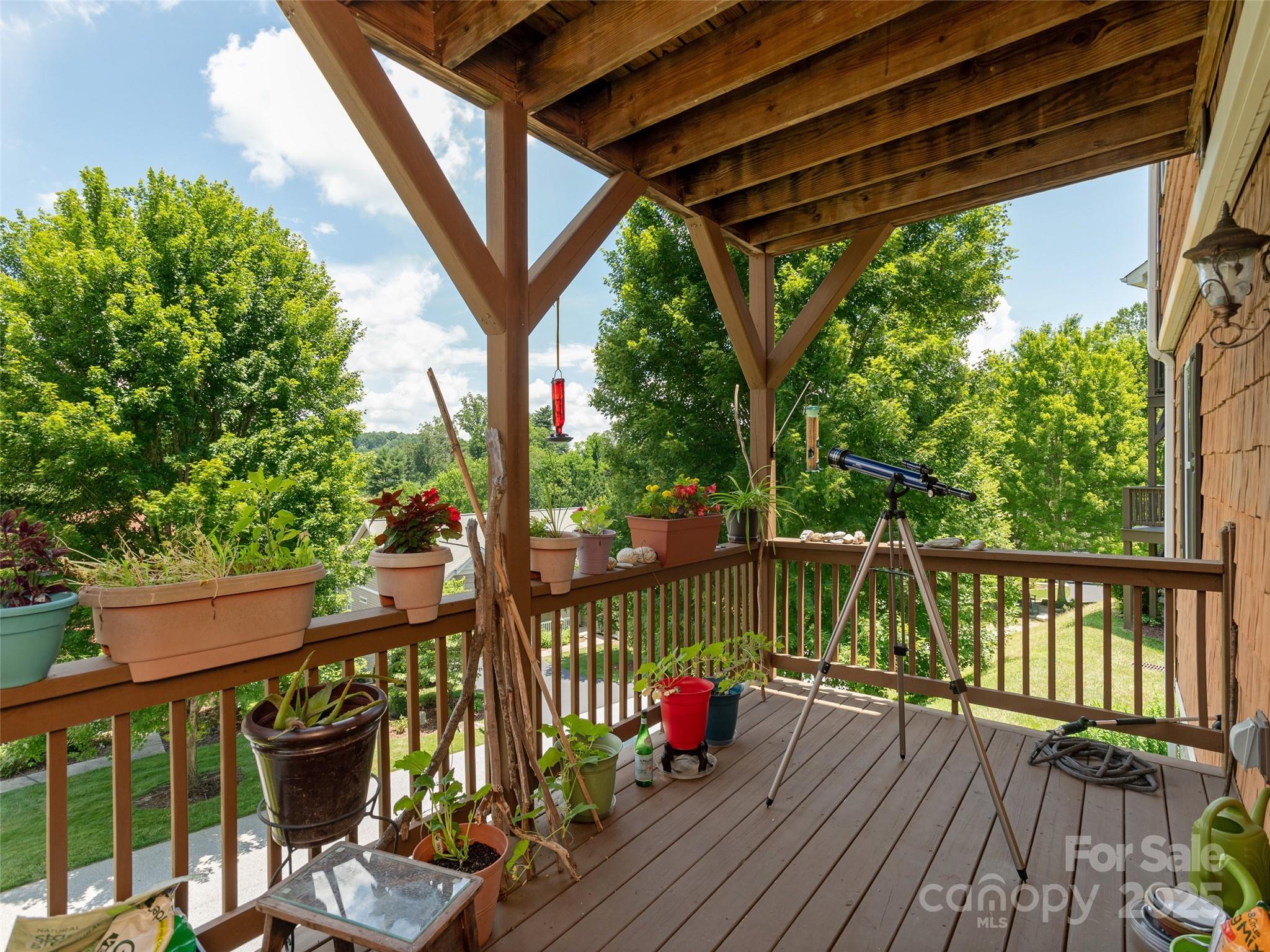 31 Headwater Drive — Hendersonville